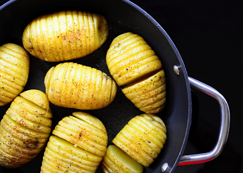 Family-Friendly Hasselback Potatoes: Quick and Easy Recipe in 30 Minutes